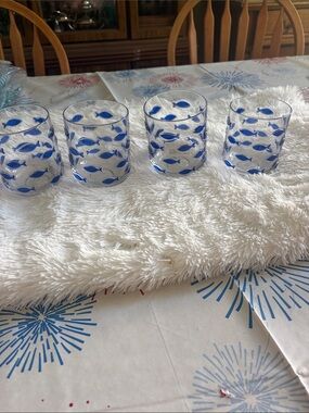 NWOT set of 4 acrylic tumblers